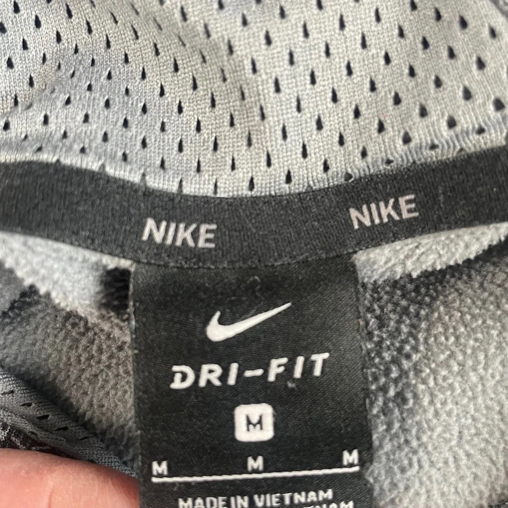 NIKE Gray SWEATSHIRT Hoodie Black Swoosh Logo Hood & Sleeves mens size Medium - Picture 4 of 6